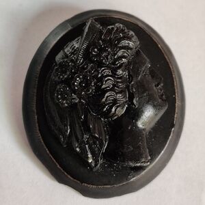 Antique Victorian Whitby Jet Bog Oak Mourning Brooch